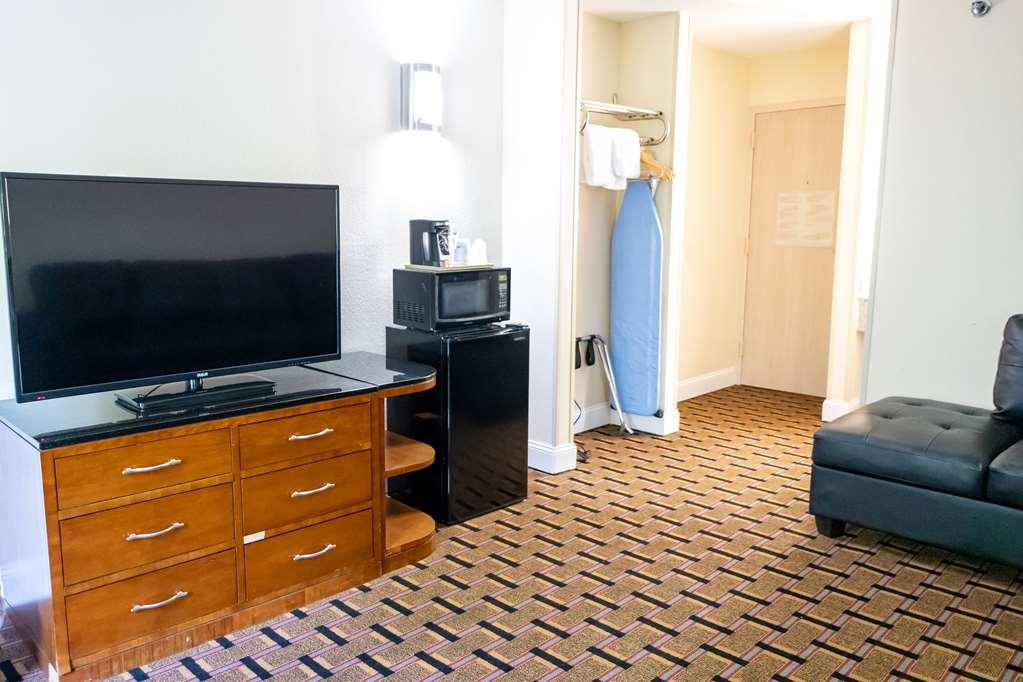 Hotel Baymont By Wyndham College Park Atlanta Airport South Habitación foto