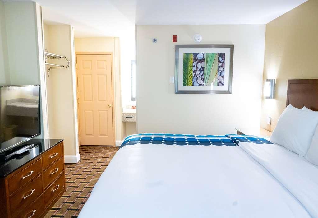 Hotel Baymont By Wyndham College Park Atlanta Airport South Habitación foto